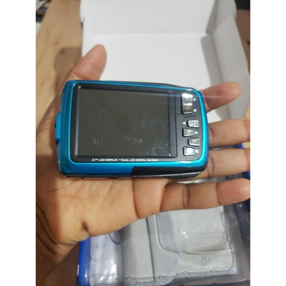 SVP Waterproof 18  Mega Pixel Digital Camera AQUA 5500-A w/ Floating Wristband - Picture 4 of 8